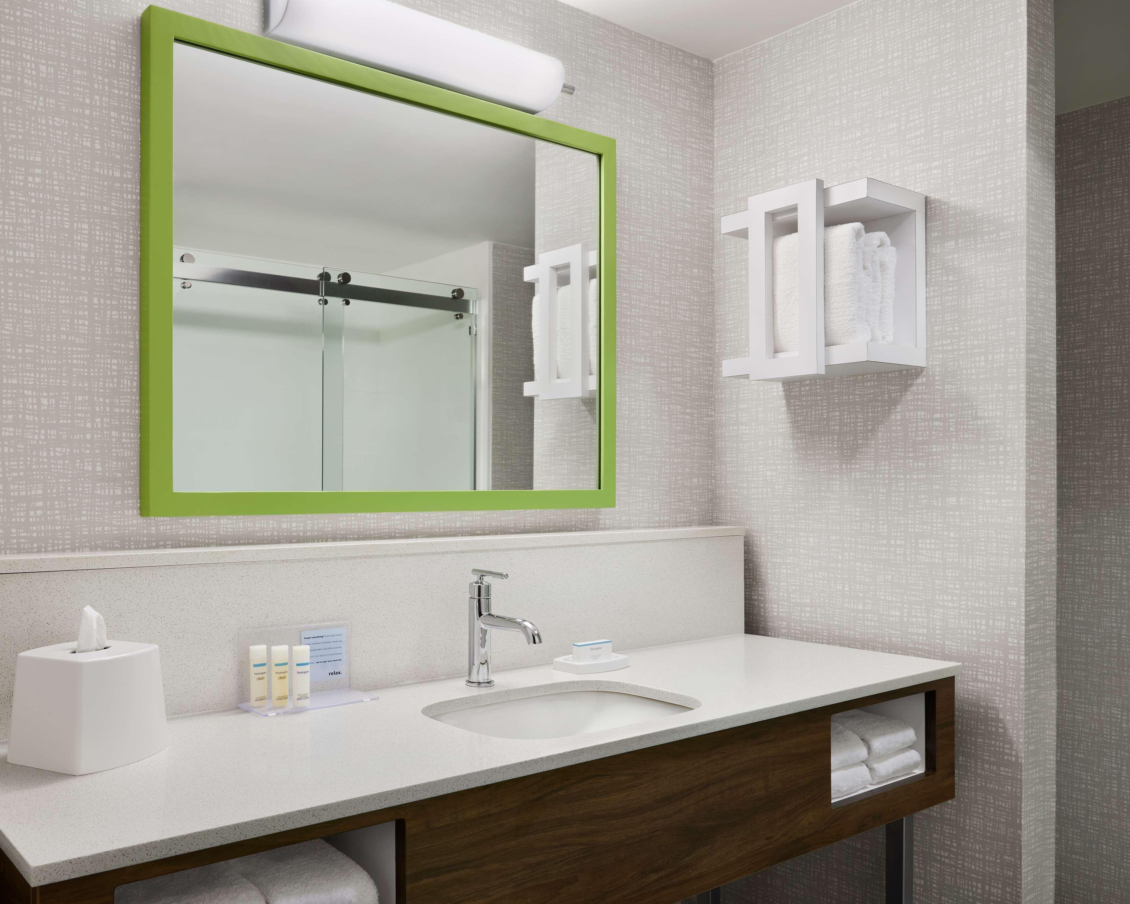 Hampton Inn & Suites West Haven Εξωτερικό φωτογραφία