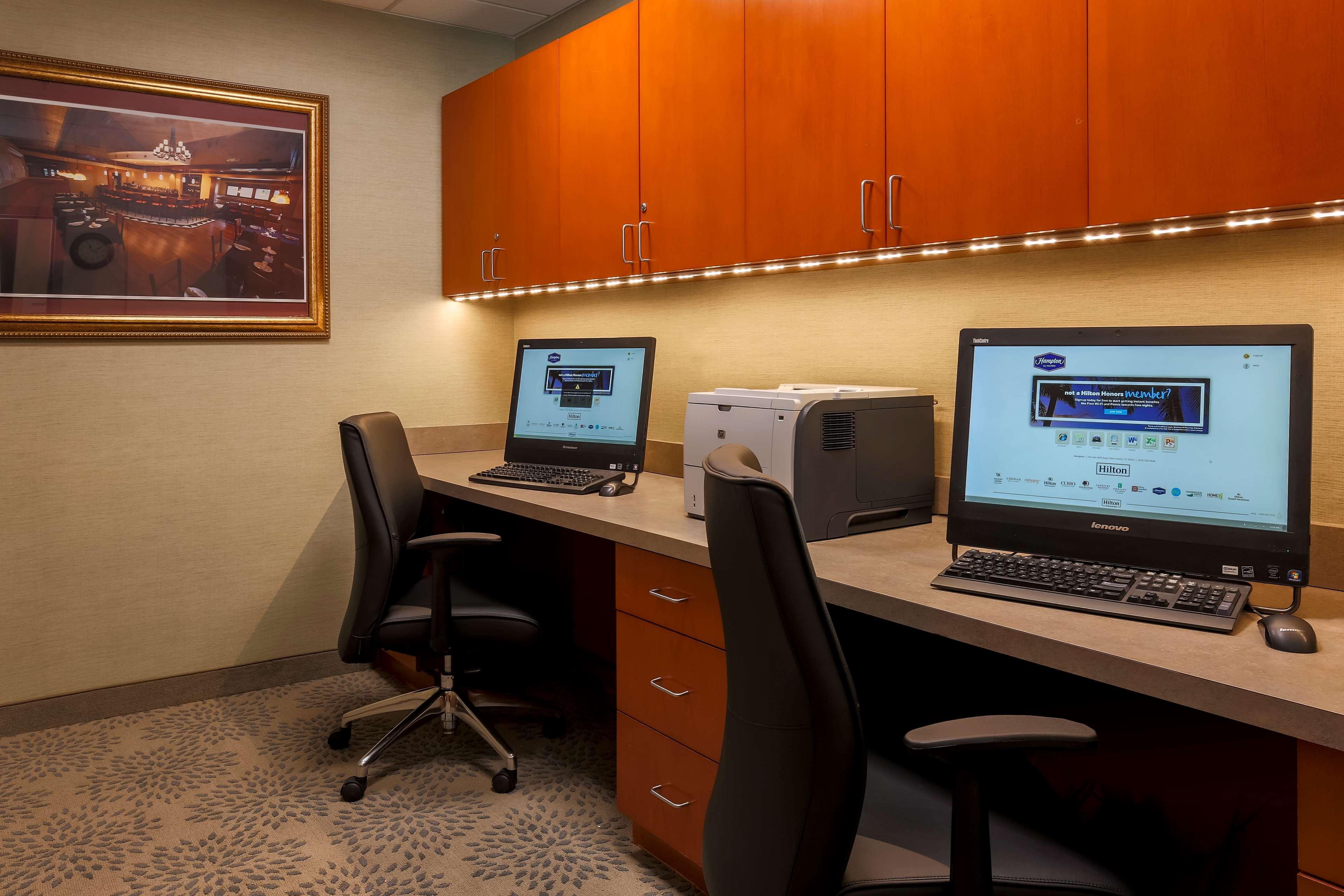 Hampton Inn & Suites West Haven Εξωτερικό φωτογραφία