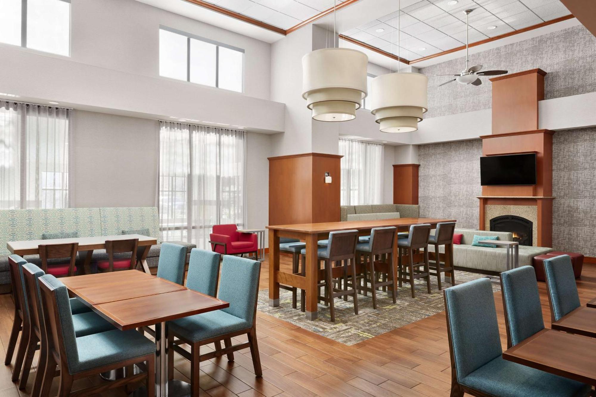 Hampton Inn & Suites West Haven Εξωτερικό φωτογραφία